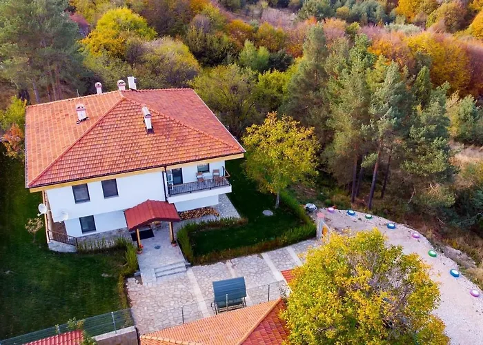 маринови 别墅 *